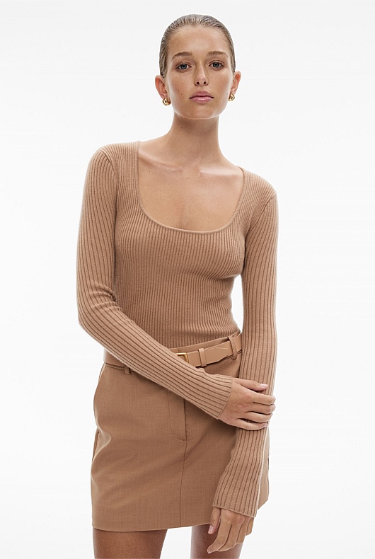 Scoop Neck Long Sleeve Knit