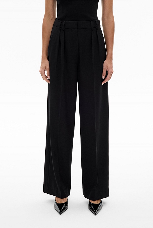 Soft Pleat Pant