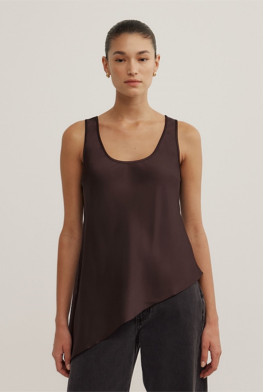 Asymmetric Scoop Tank
