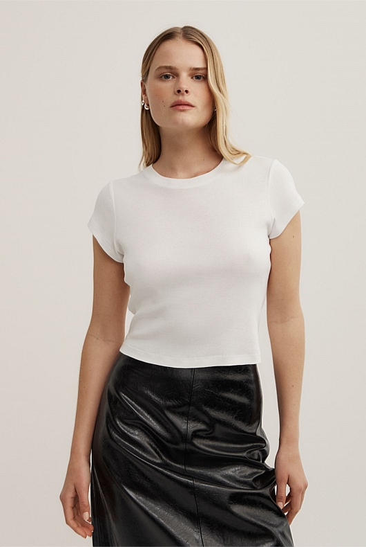 Short Sleeve Fitted T-Shirt