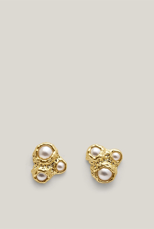 Faye Pearl Stud Earrings