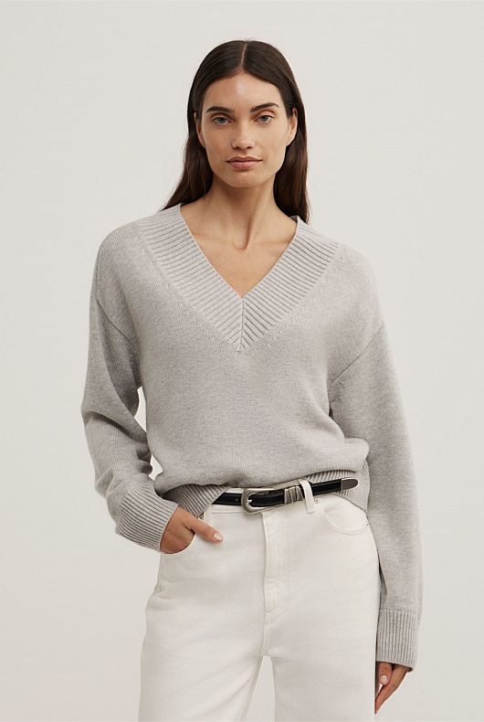 V-Neck Knit