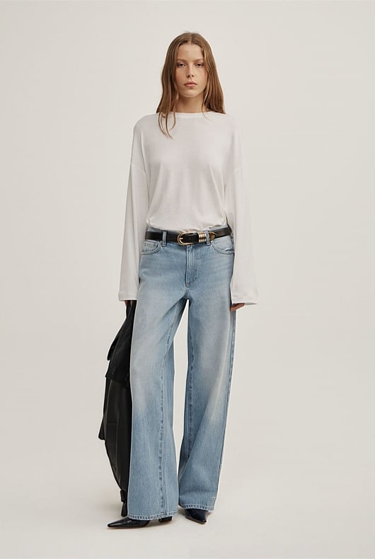 Mid Rise Wide Leg Jean