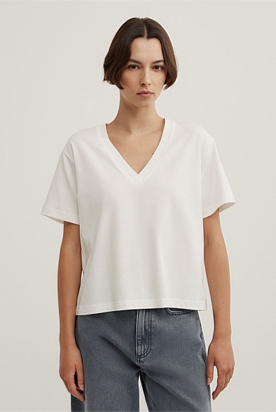 Short Sleeve V-Neck T-Shirt in White