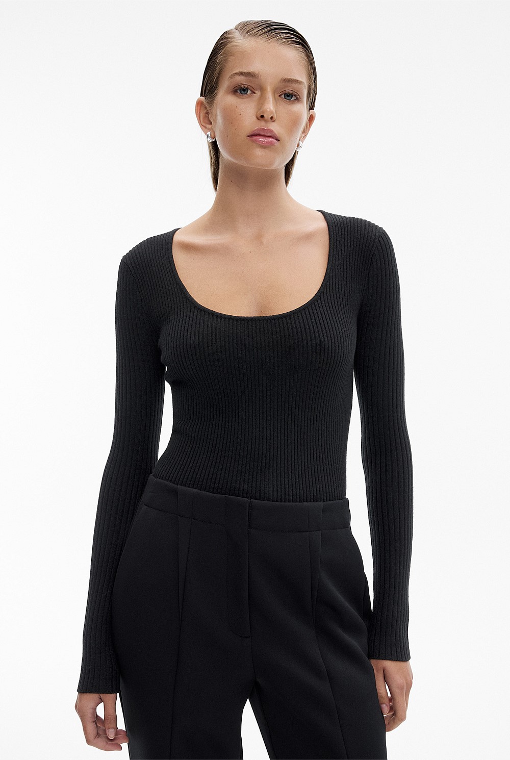 Scoop Neck Long Sleeve Knit