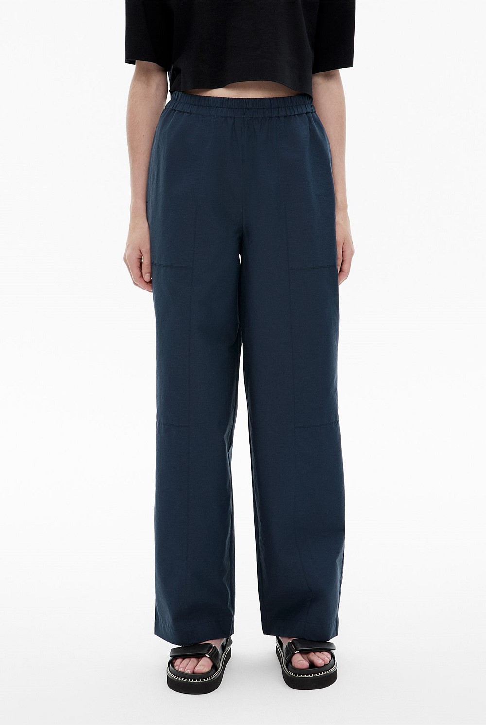 Utility Pull On Pant