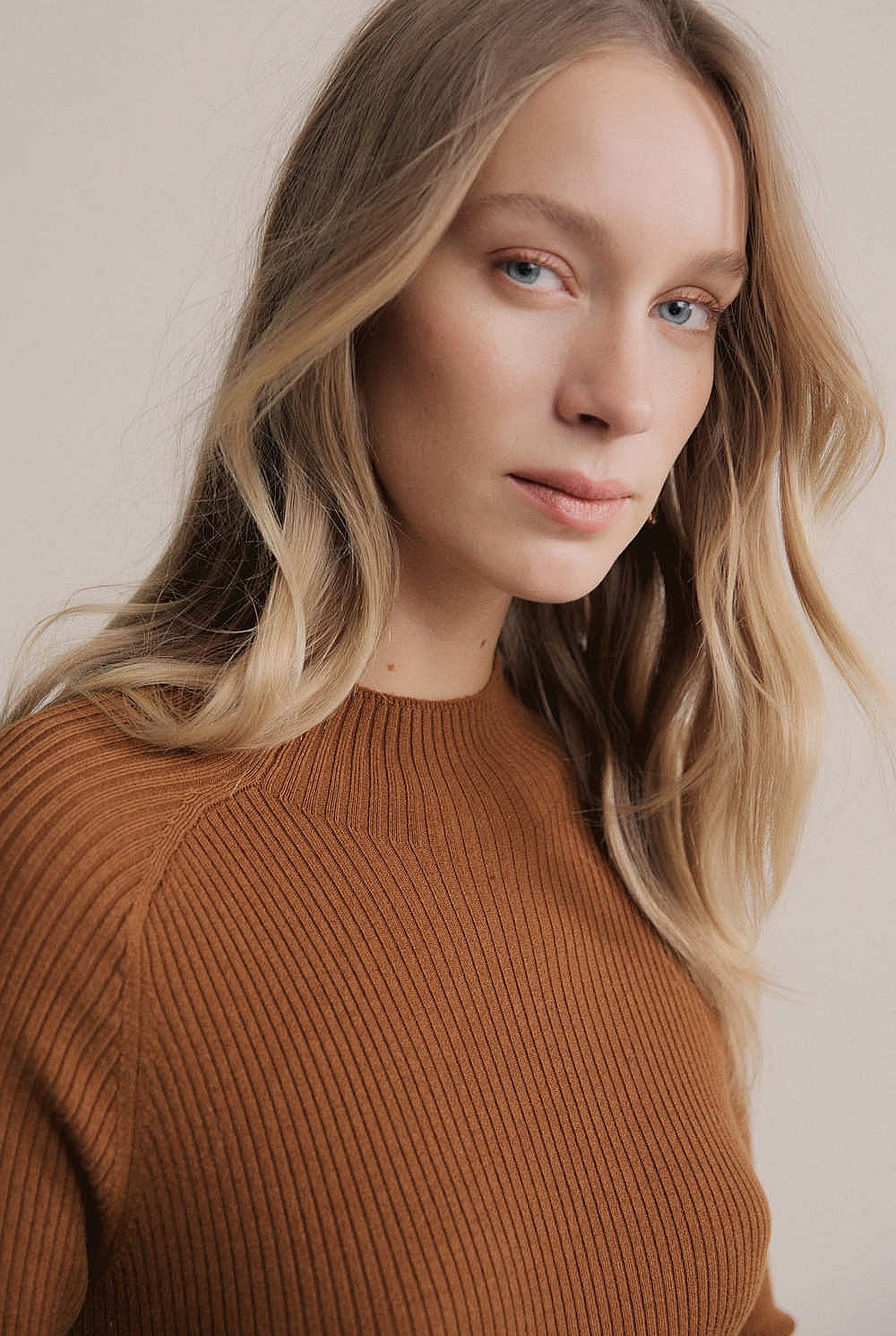 Rib High Neck Knit