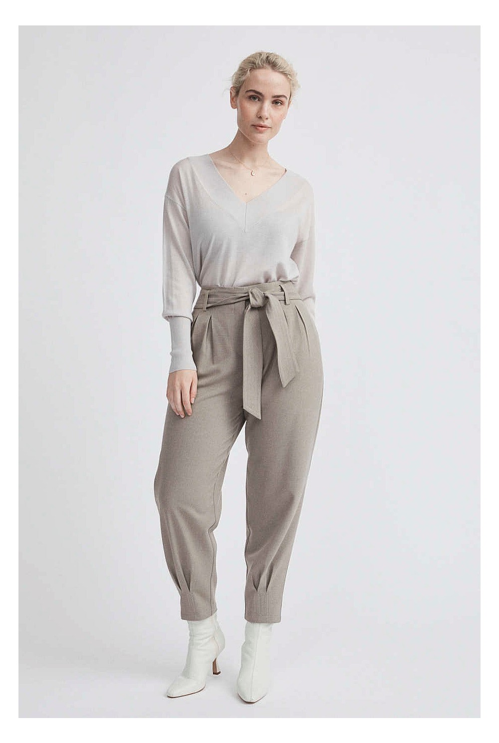 Merino V Neck Knit