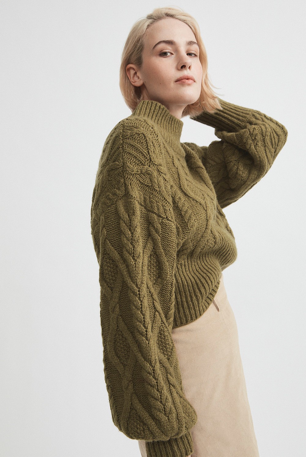 Fashion Crop Cable