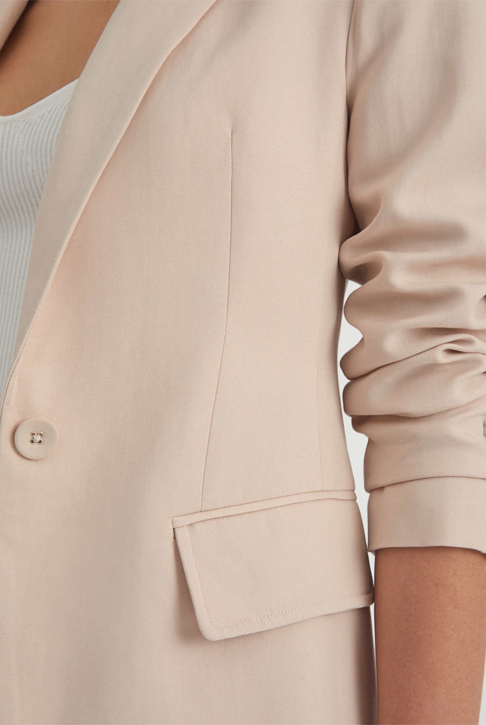 Slim Single-Breasted Blazer