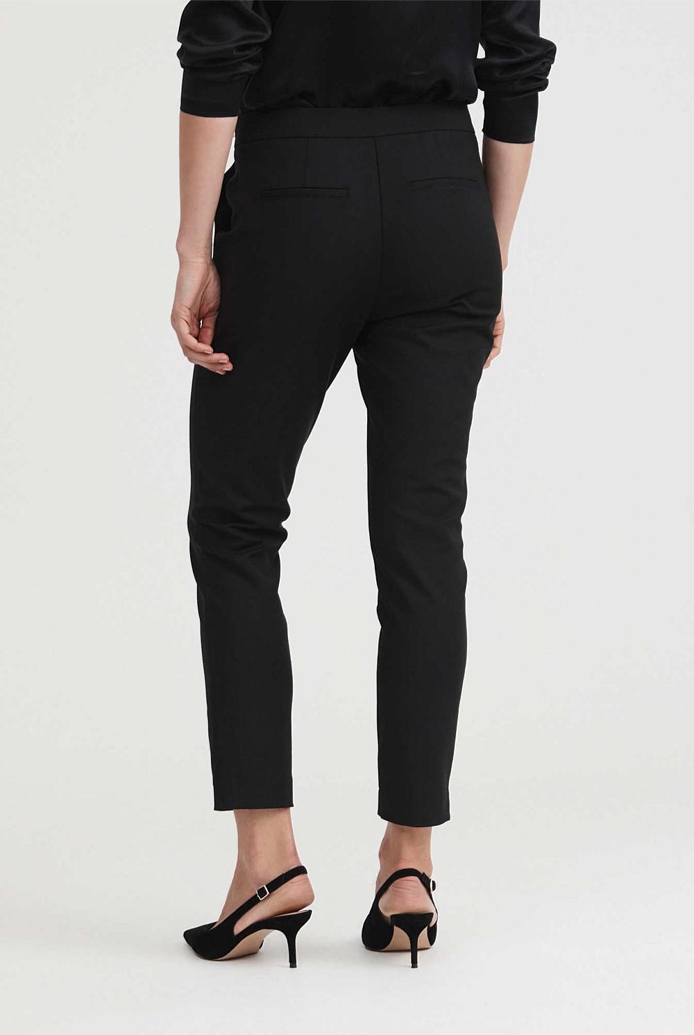 Slim Cropped Pant