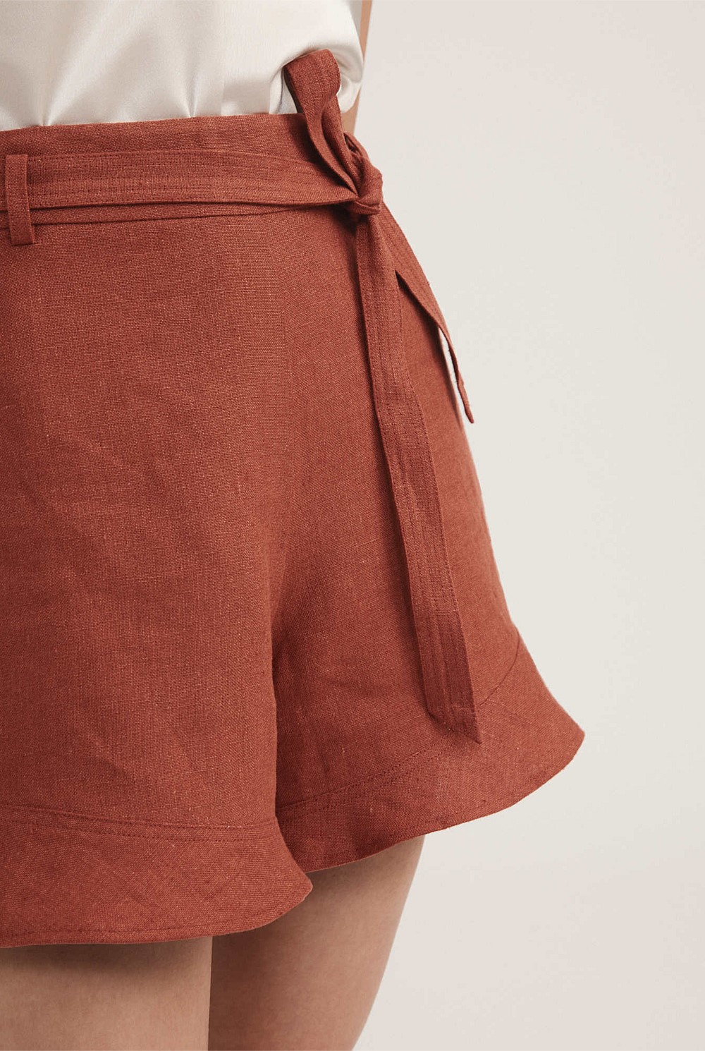 Belt Detail Linen Short