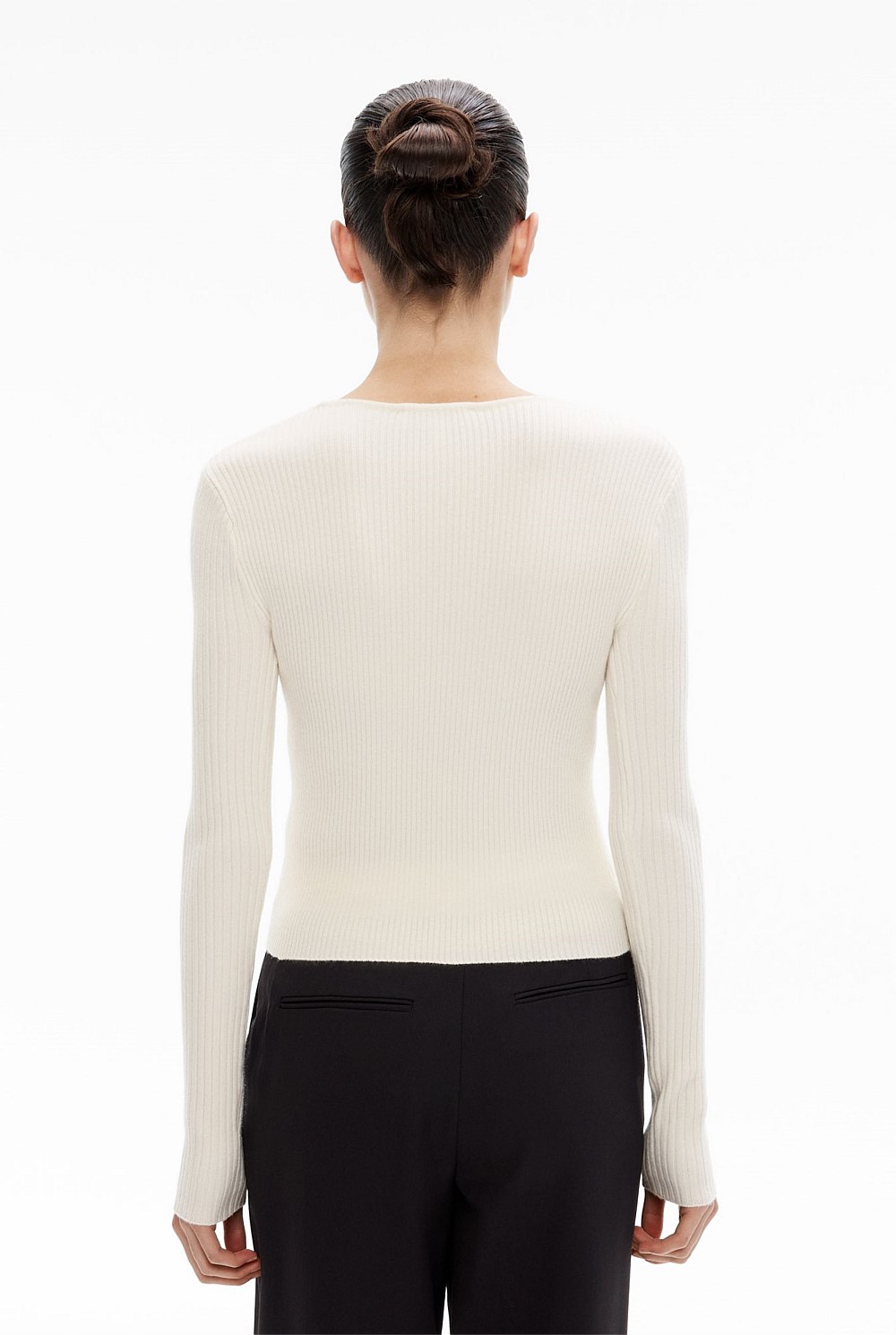 Scoop Neck Long Sleeve Knit