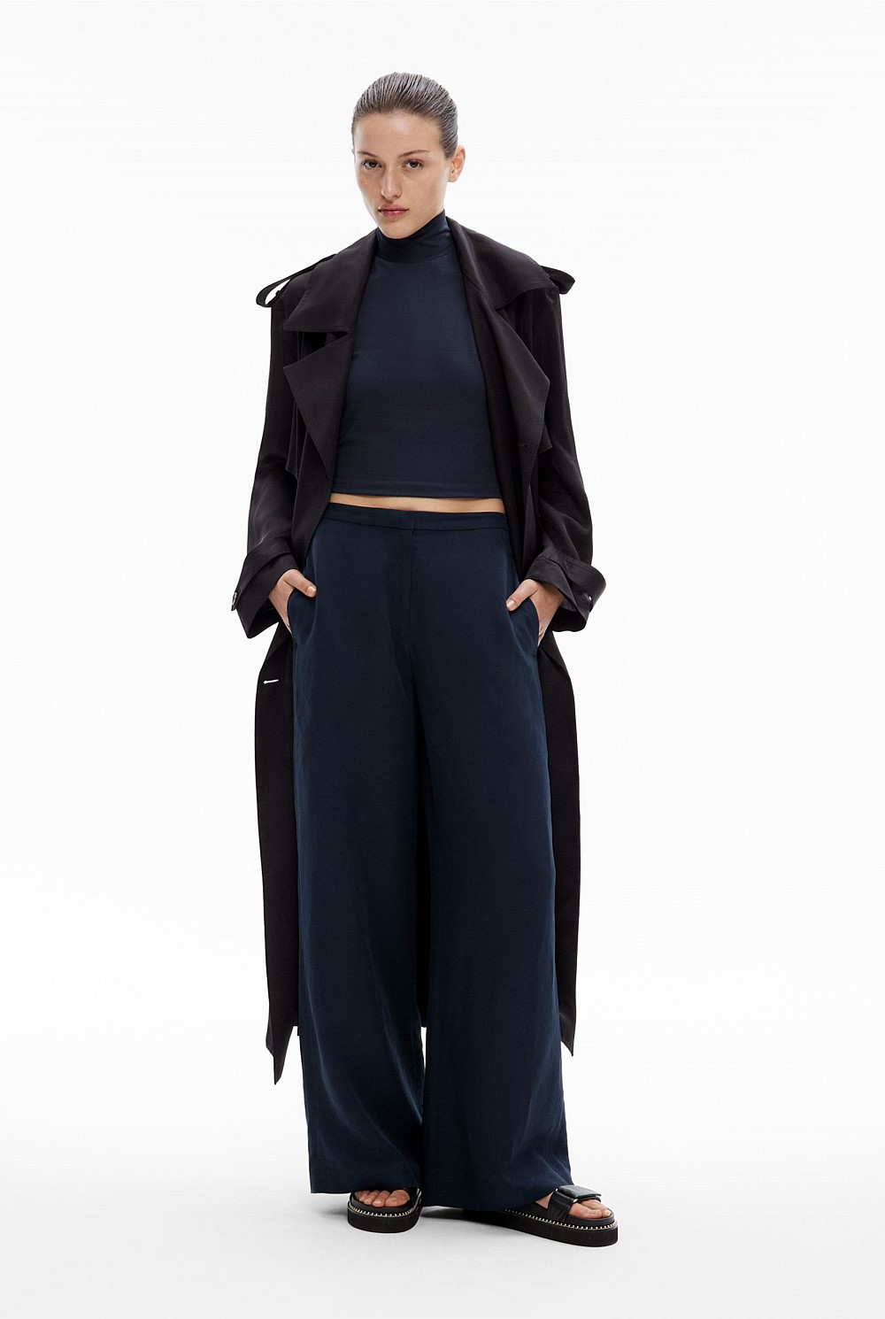 Clean Wide Leg Pant