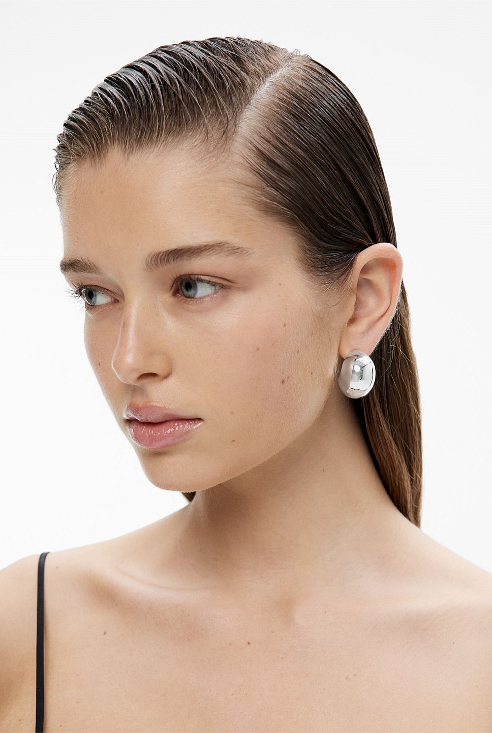 Mila Large Stud Earring