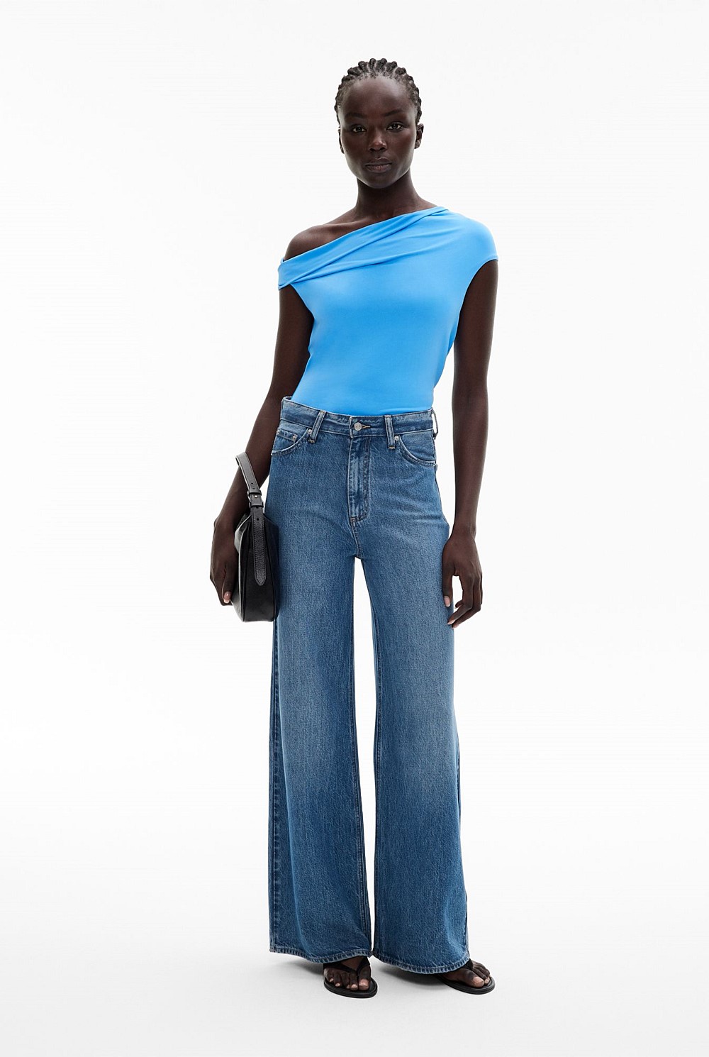 Asymmetric Twist Top