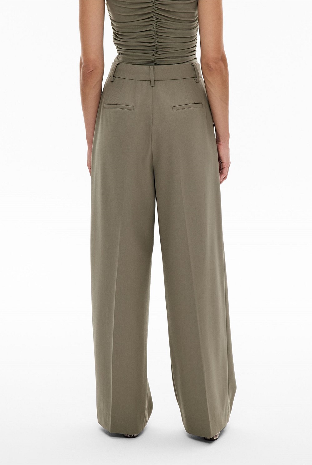 Soft Pleat Pant