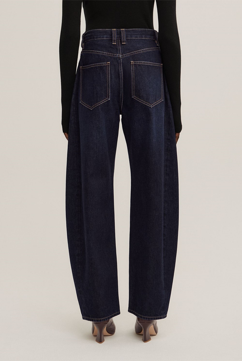 Barrel Leg Jeans