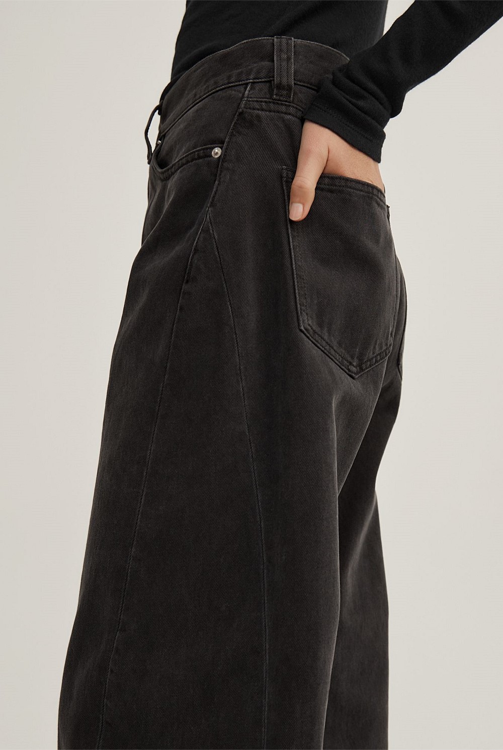 Barrel Leg Jeans