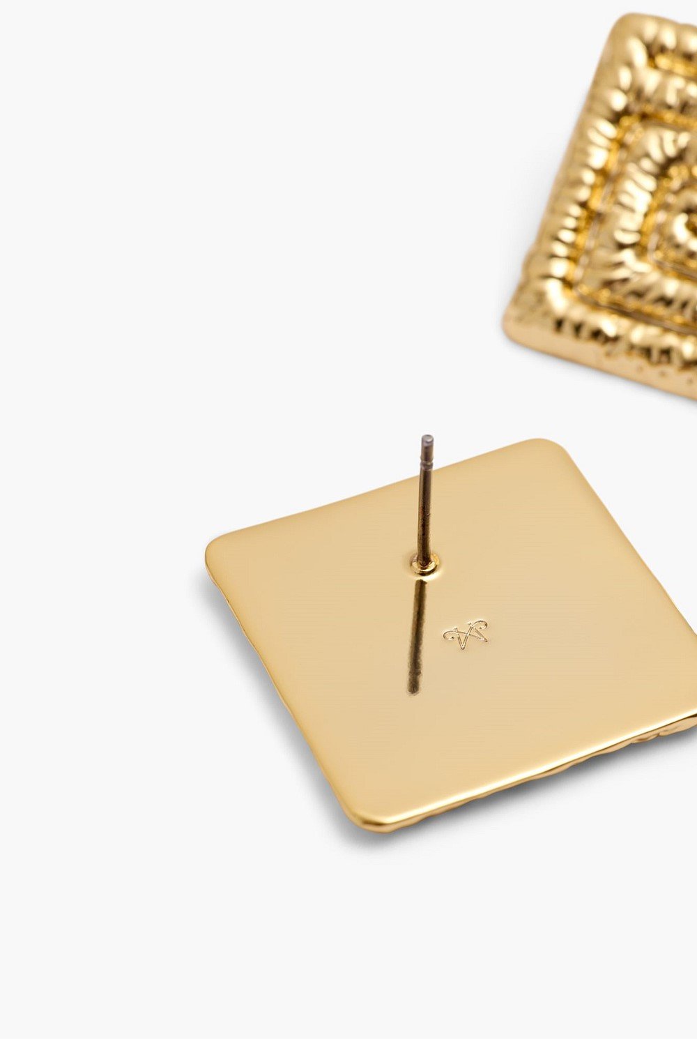 Inez Textured Stud Earrings