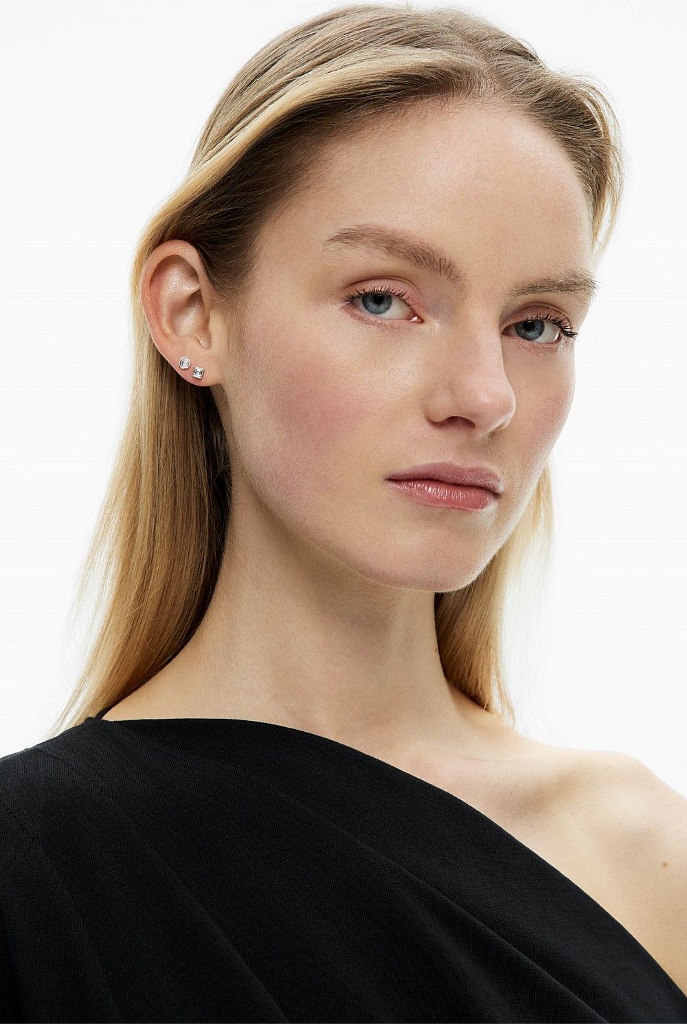 Inez Stud Earrings Set