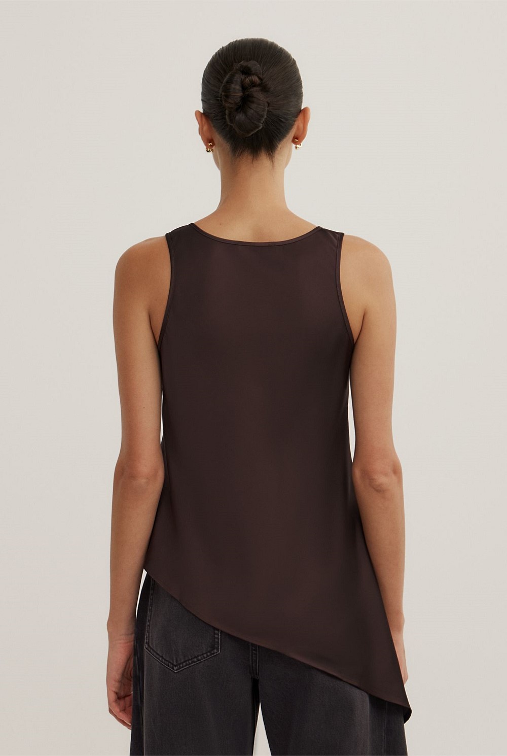 Asymmetric Scoop Tank