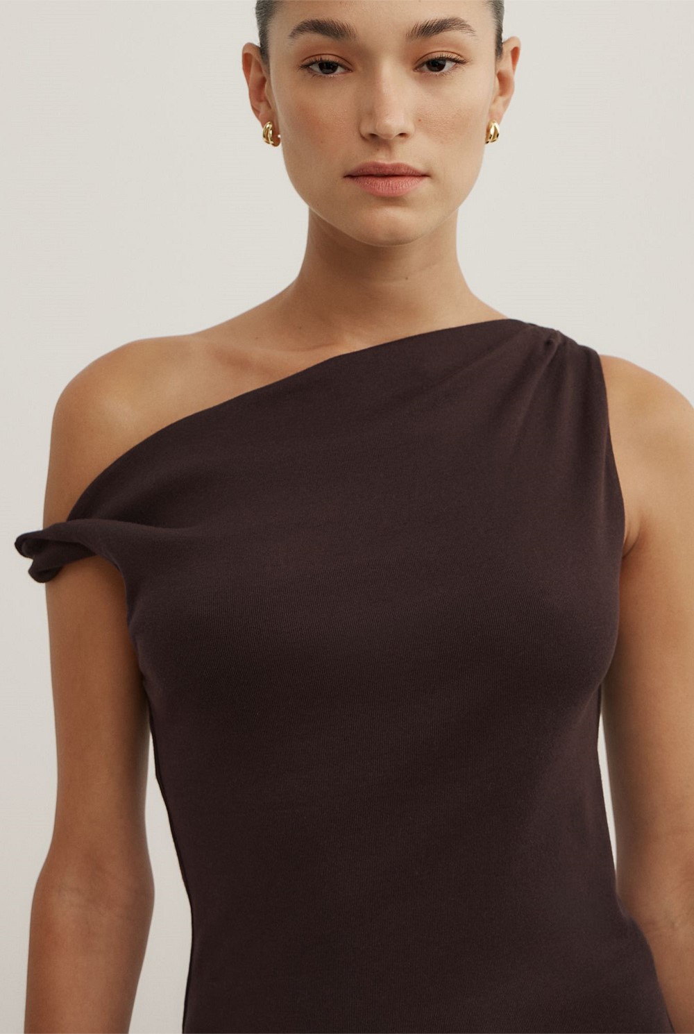 Twist Asymmetric Top