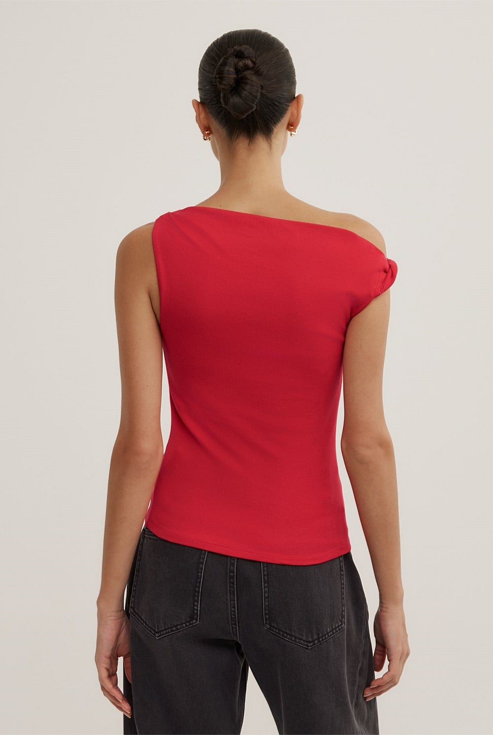 Twist Asymmetric Top