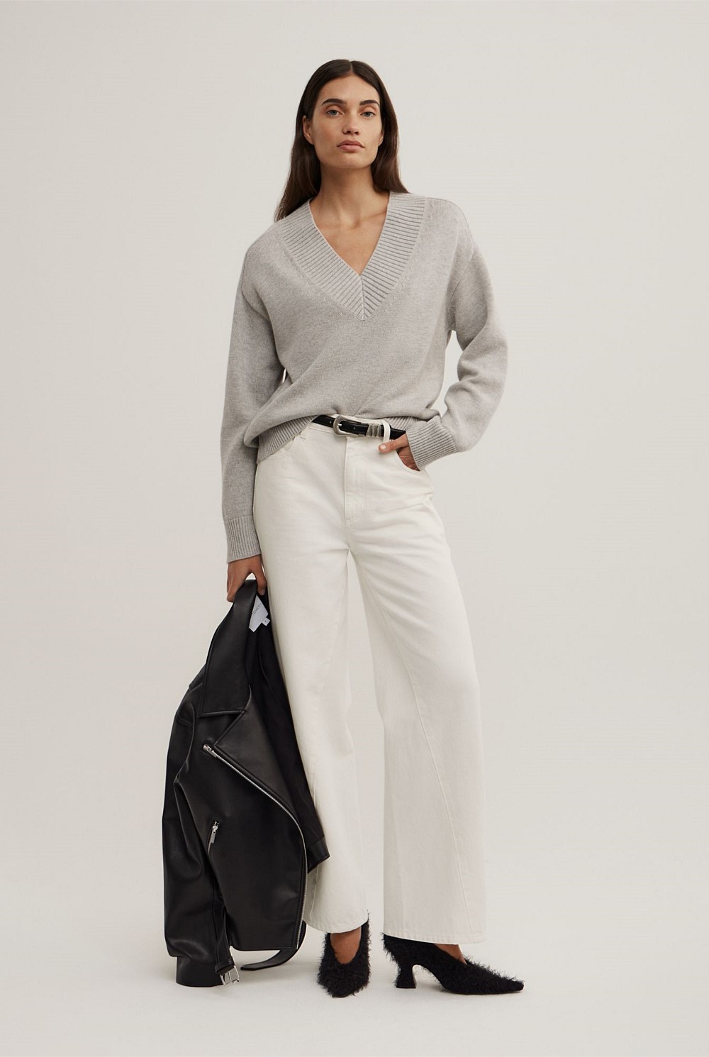V-Neck Knit