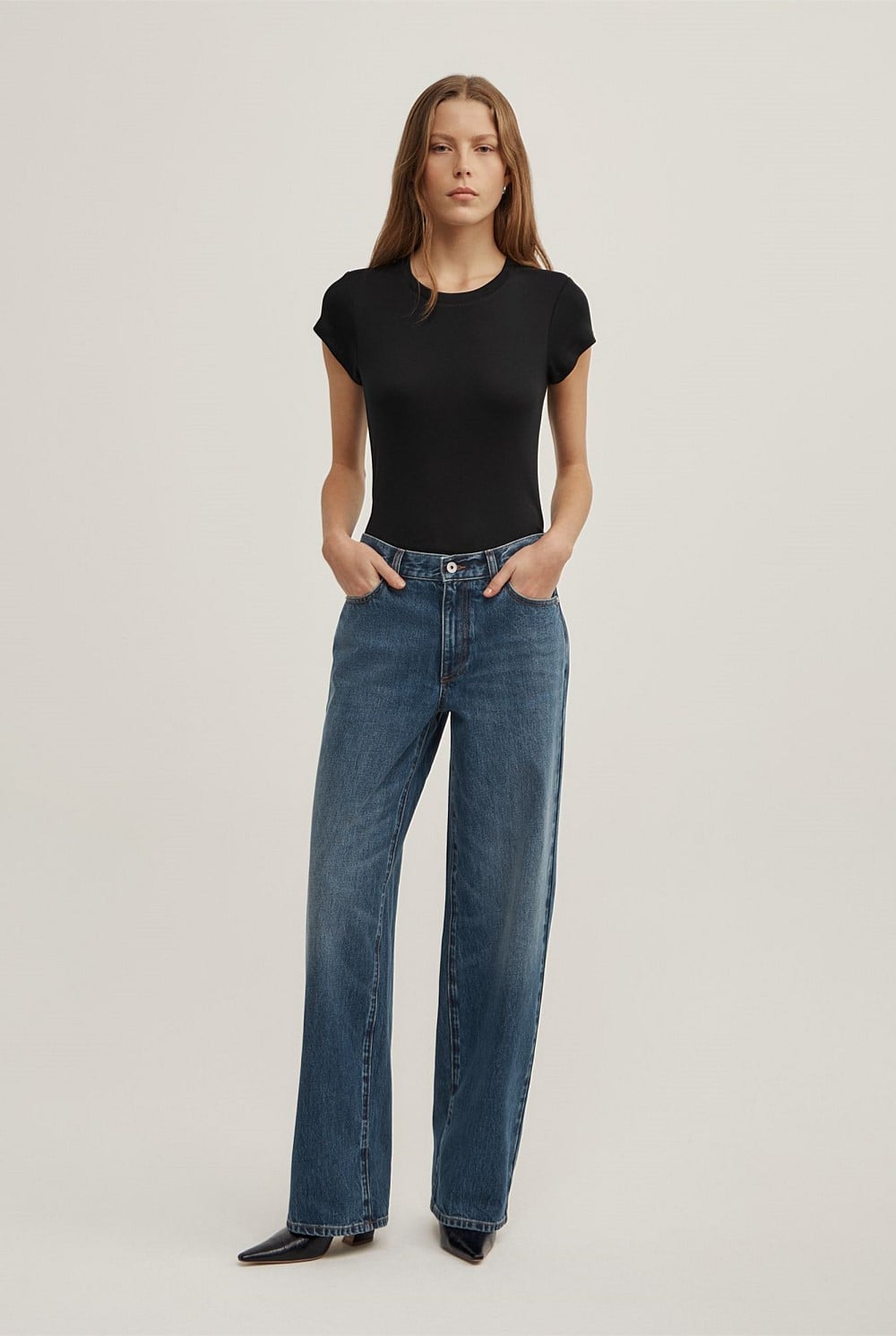 Mid Rise Wide Leg Jean