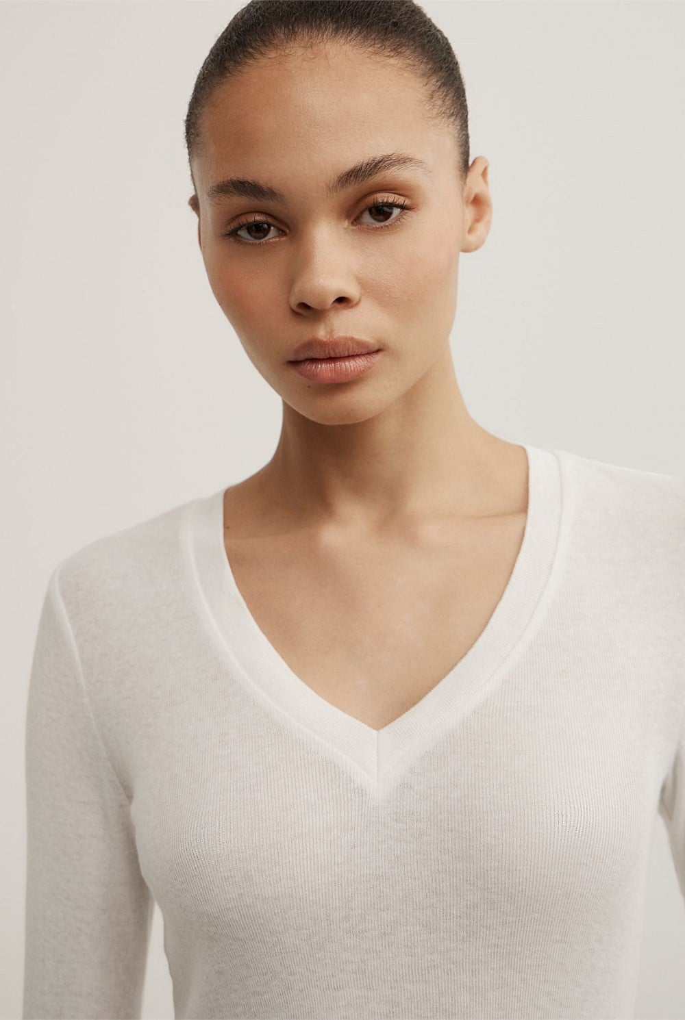 Fine V-Neck Long-Sleeve Top