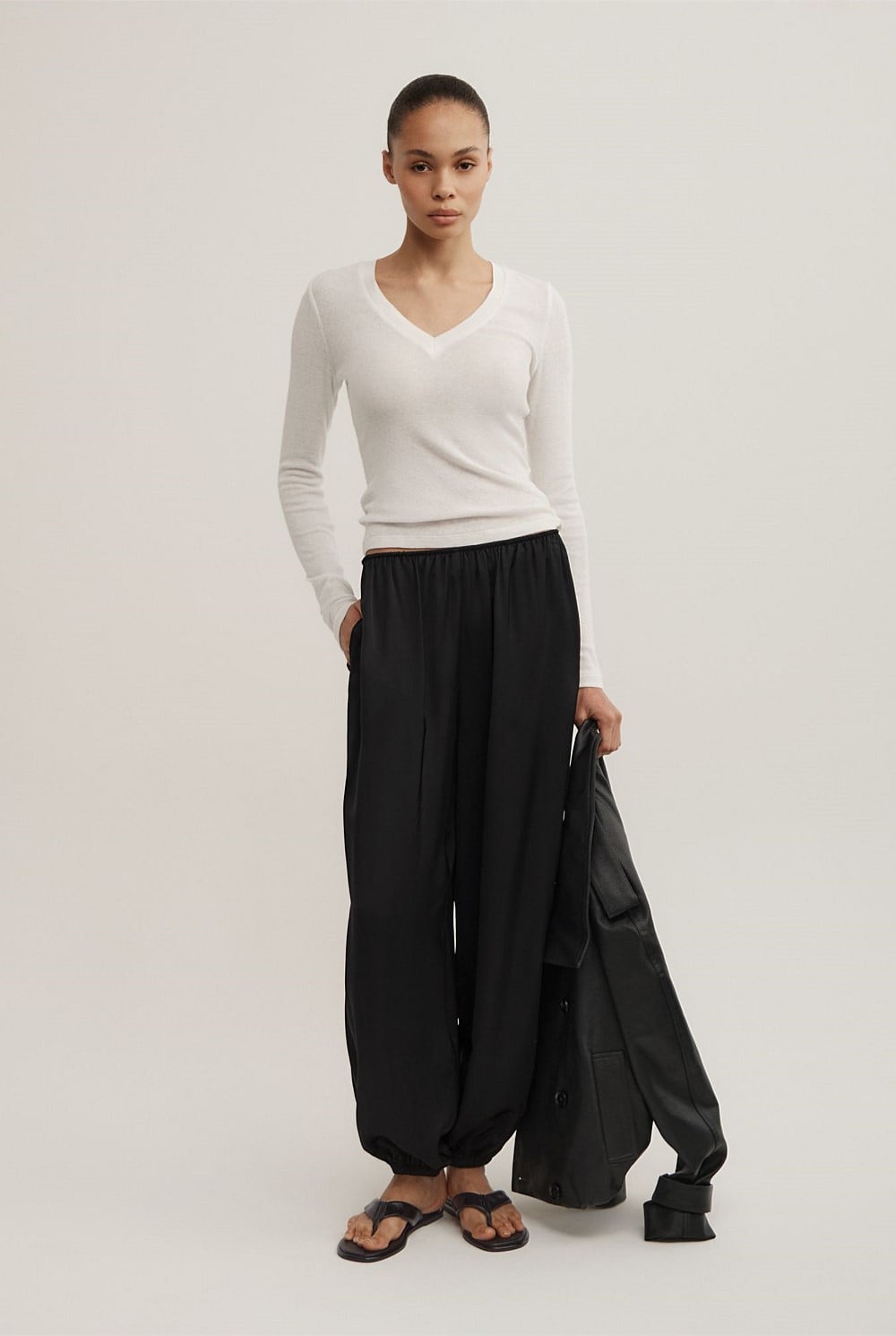 Fine V-Neck Long-Sleeve Top