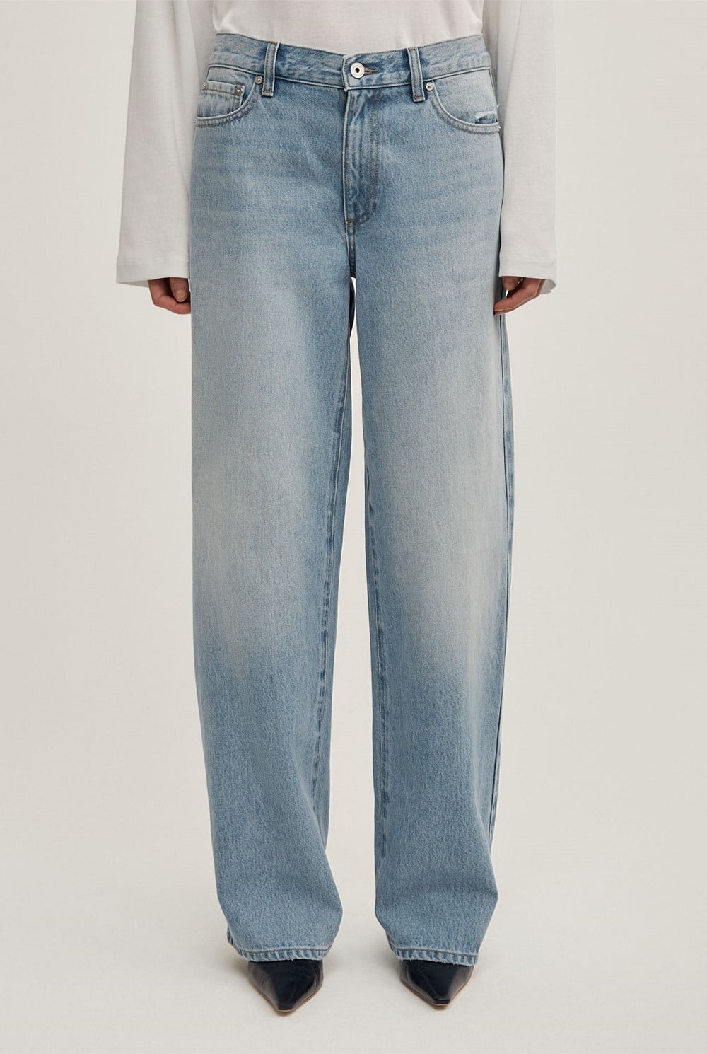 Mid Rise Wide Leg Jean