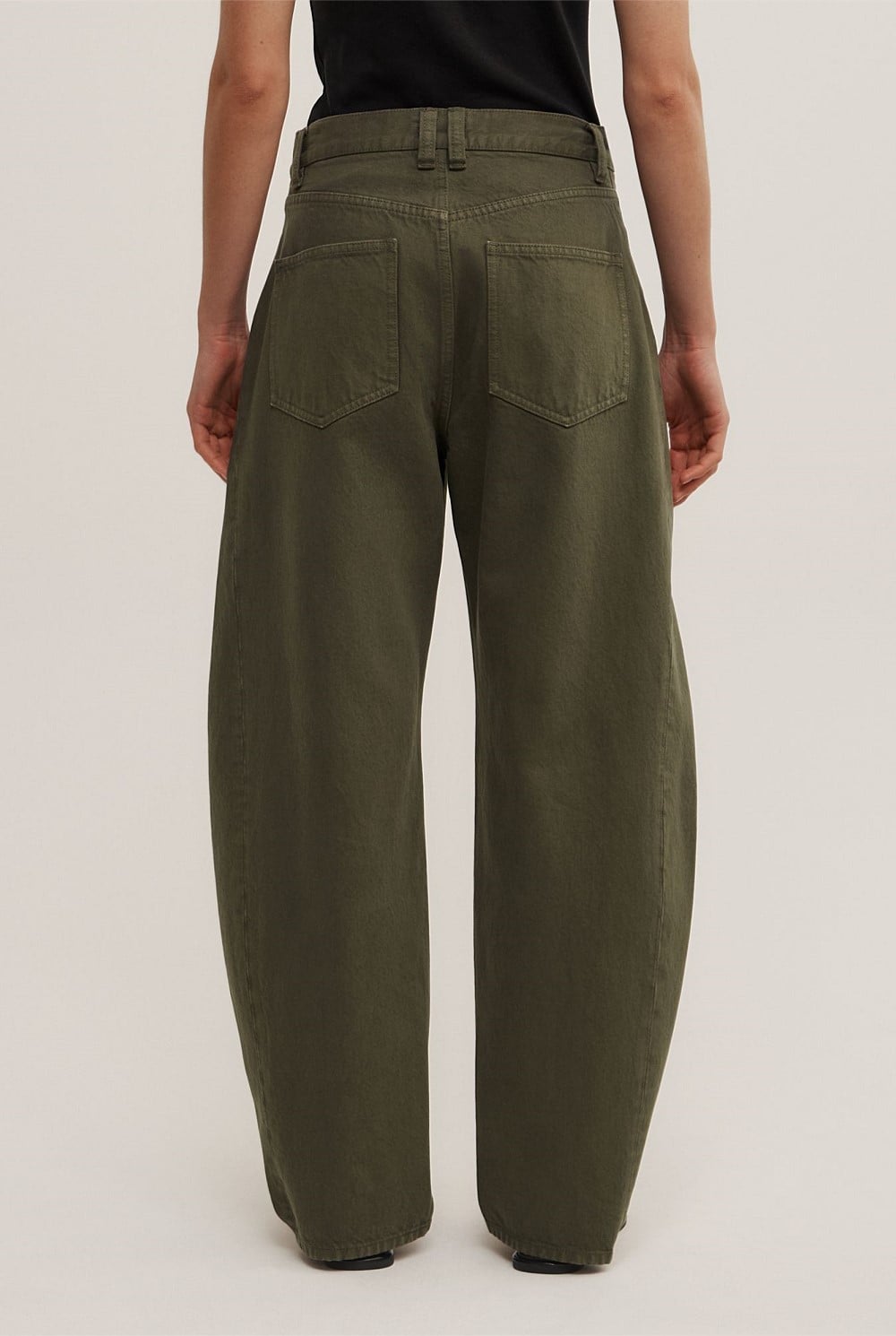 Barrel Leg Jeans