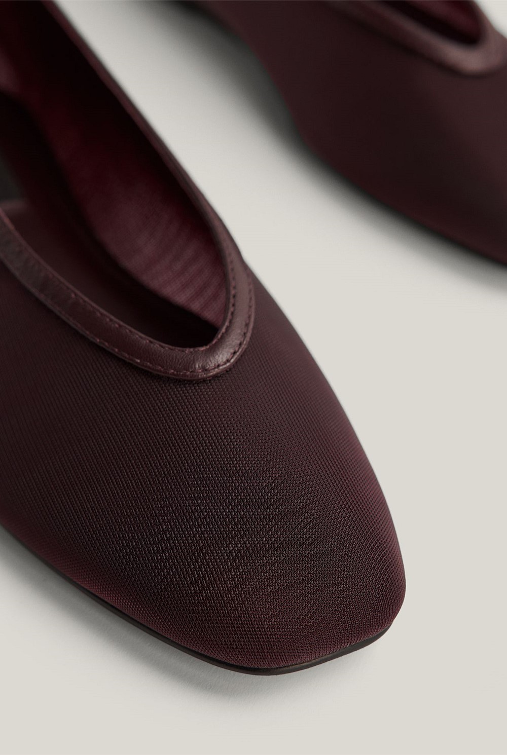 Petra Mesh Flat