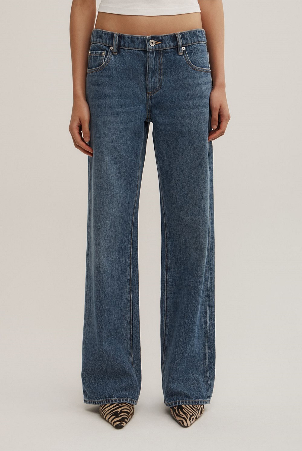 Low Rise Relaxed Jeans