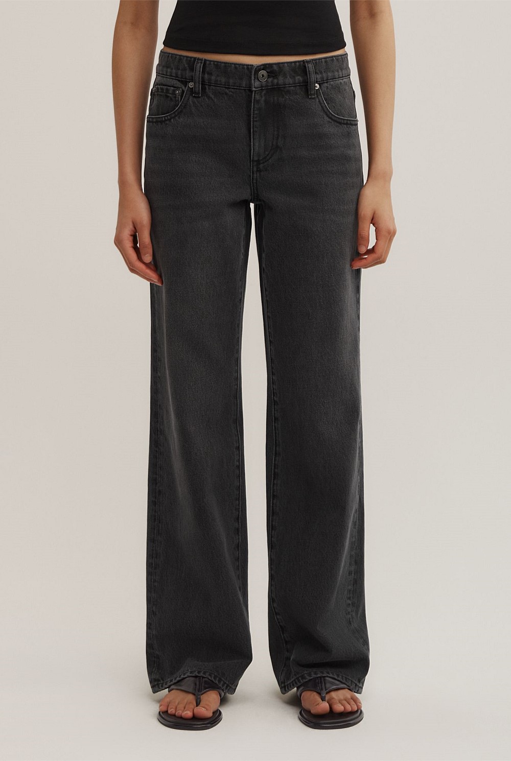 Low Rise Relaxed Jeans