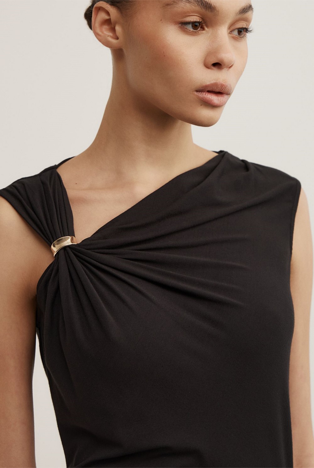 Trim Detail Top