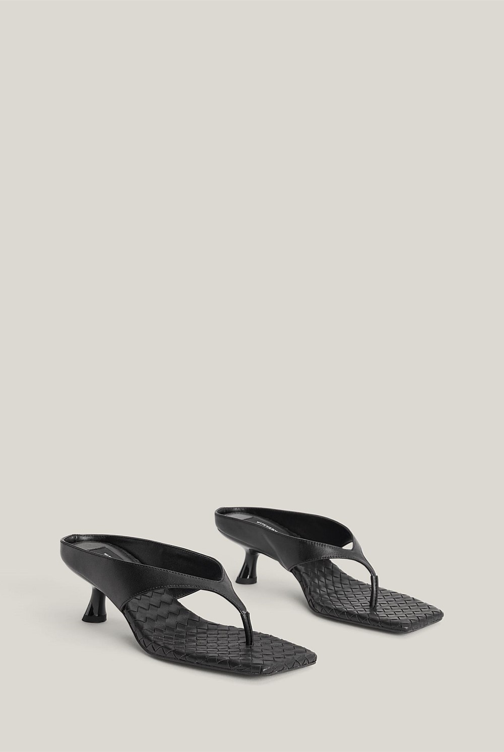 Dayna Heels