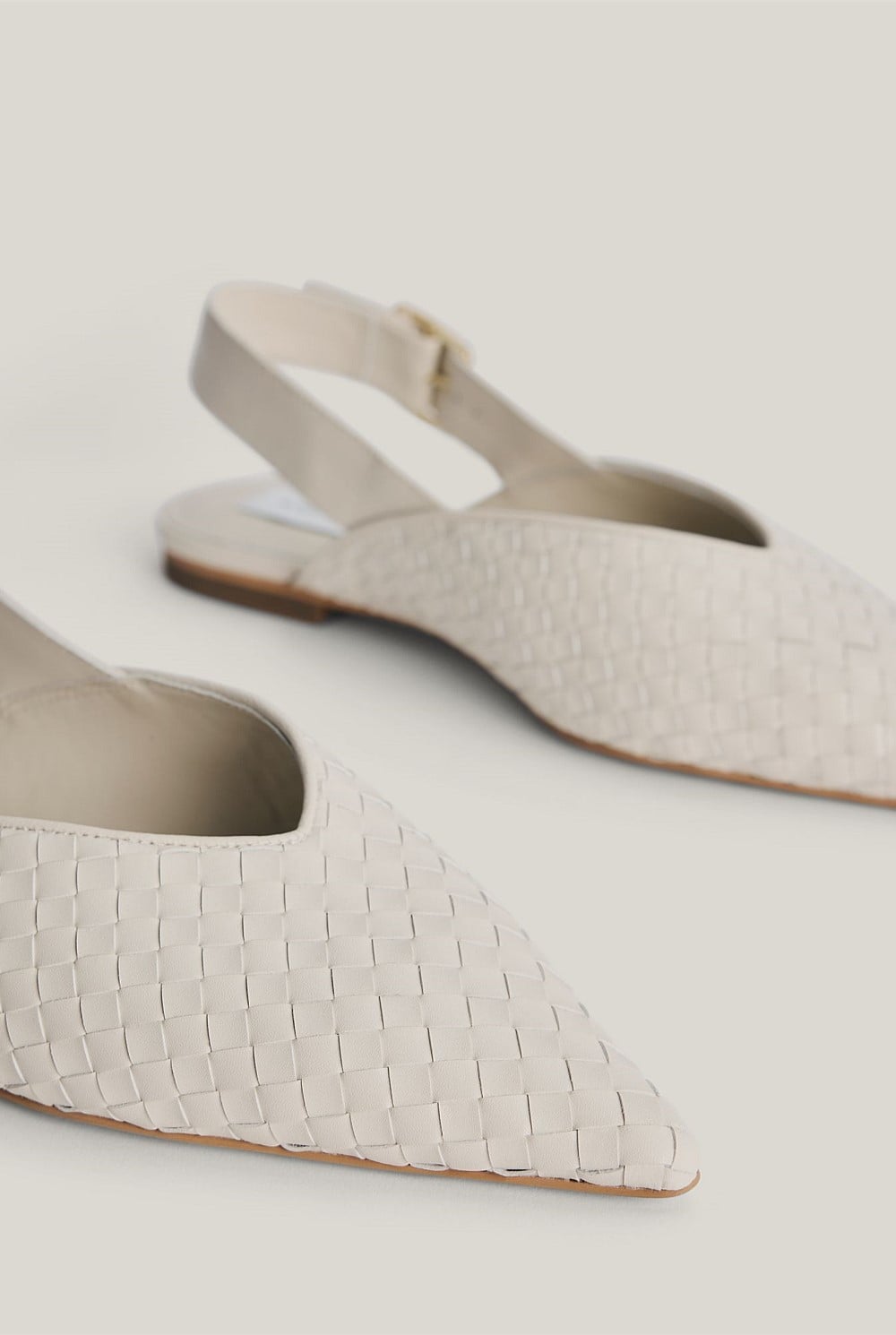 Daisy Weave Flats