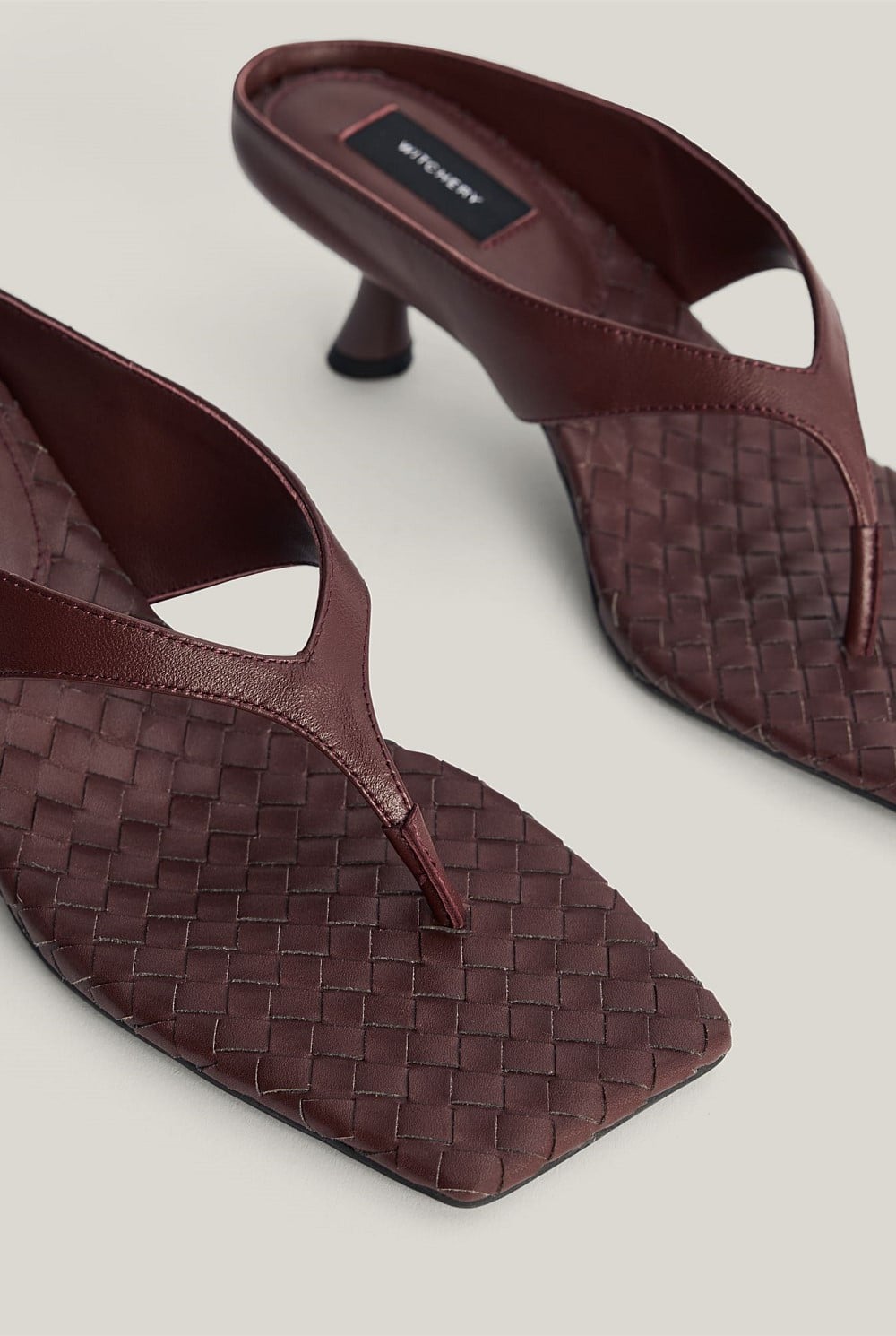 Dayna Heels