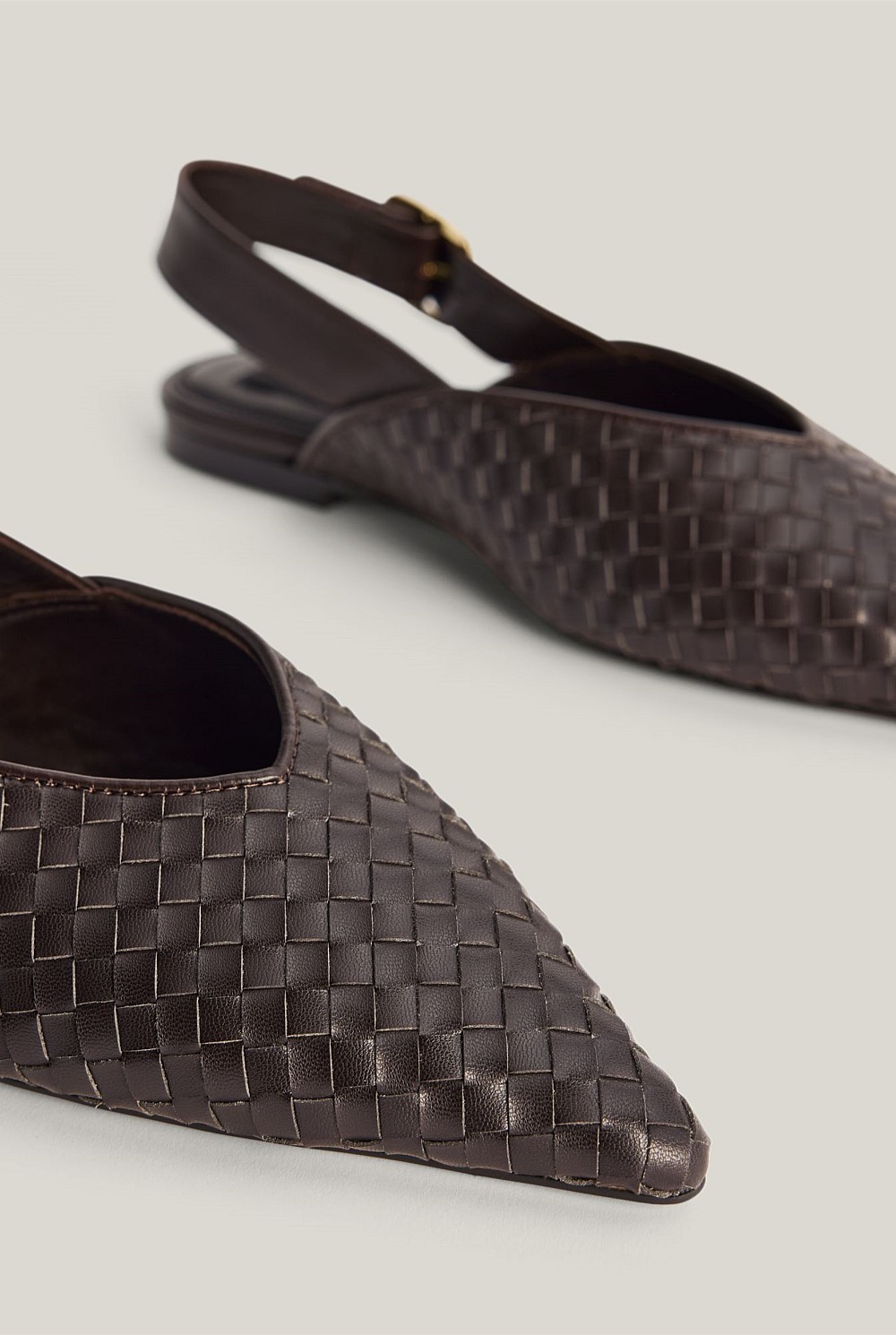 Daisy Weave Flats
