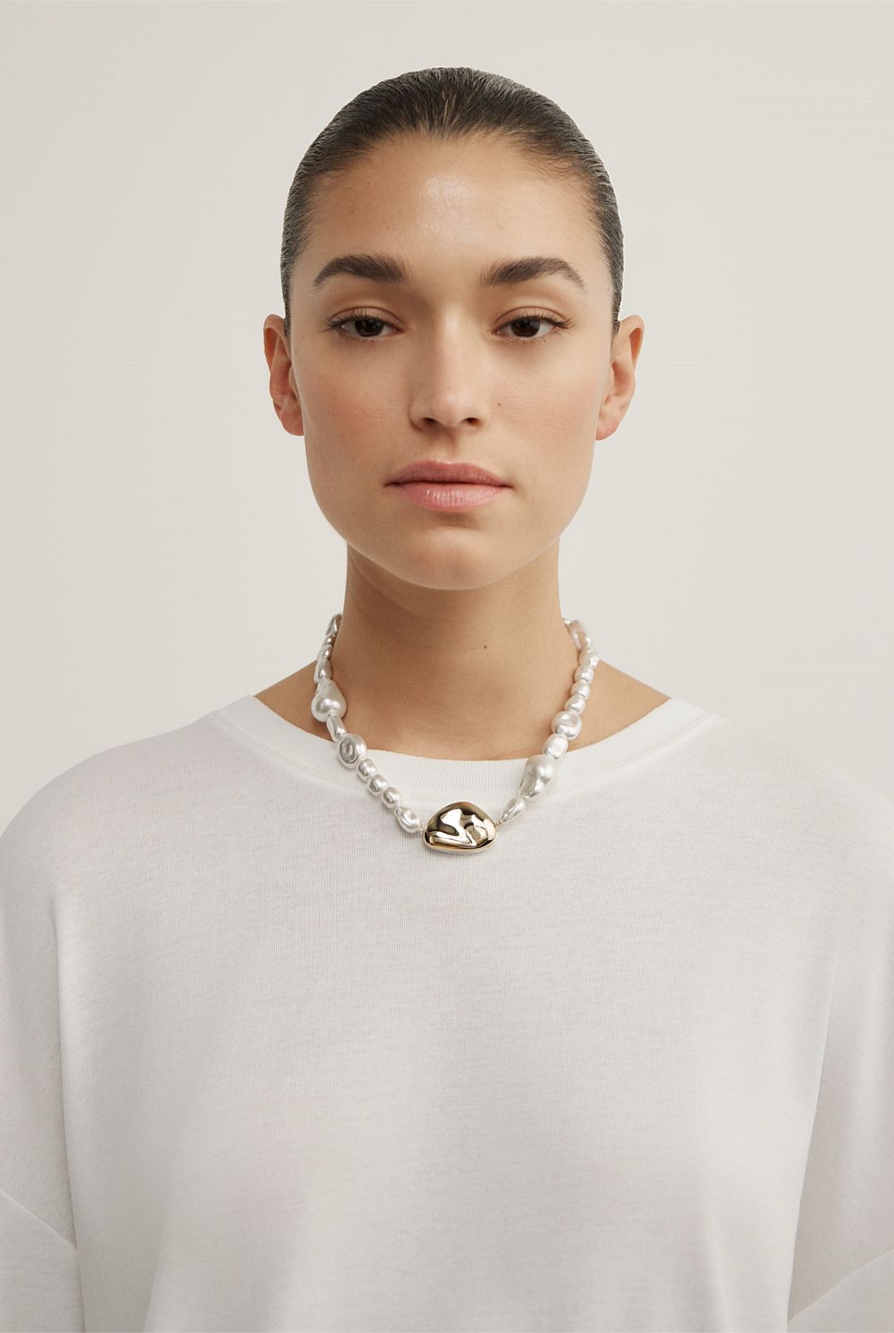 Olive Pearl Necklace