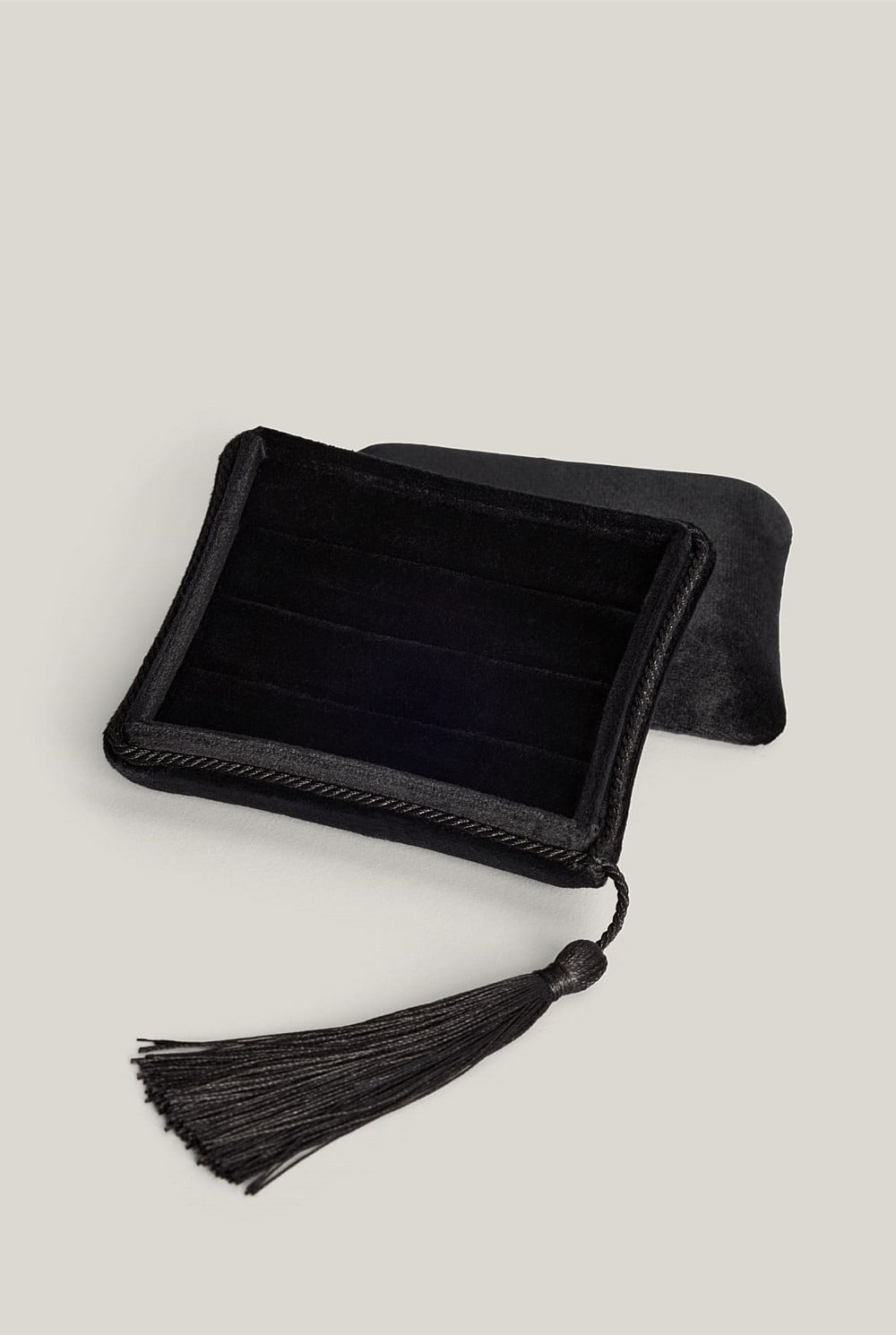 Tassel Jewel Case