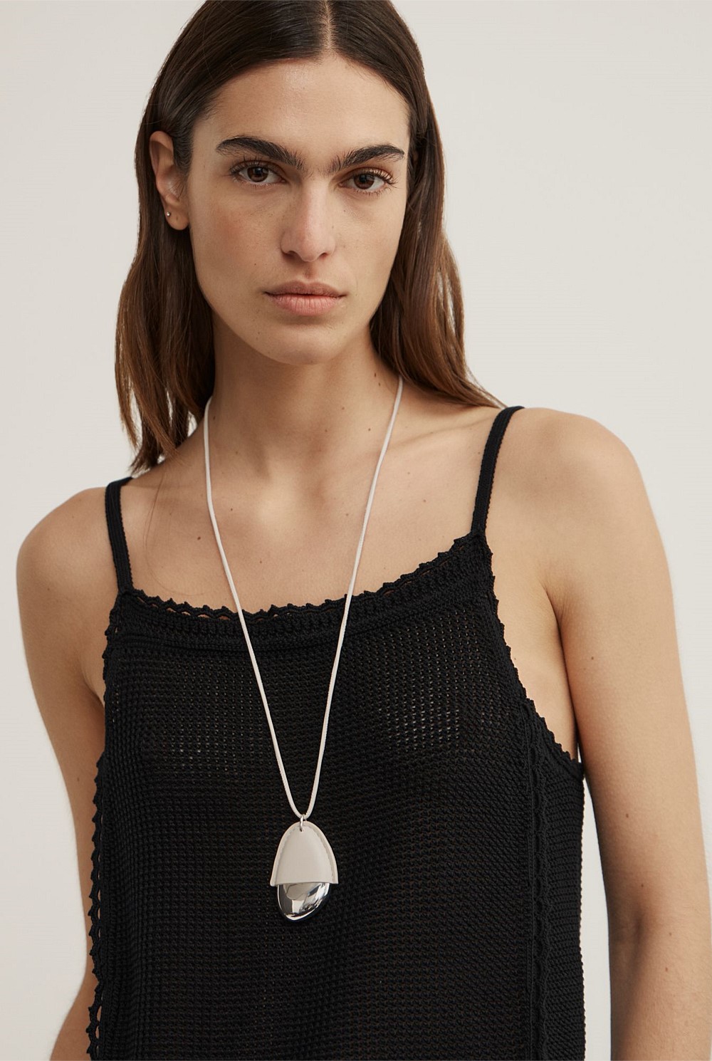 Tia Pendant
